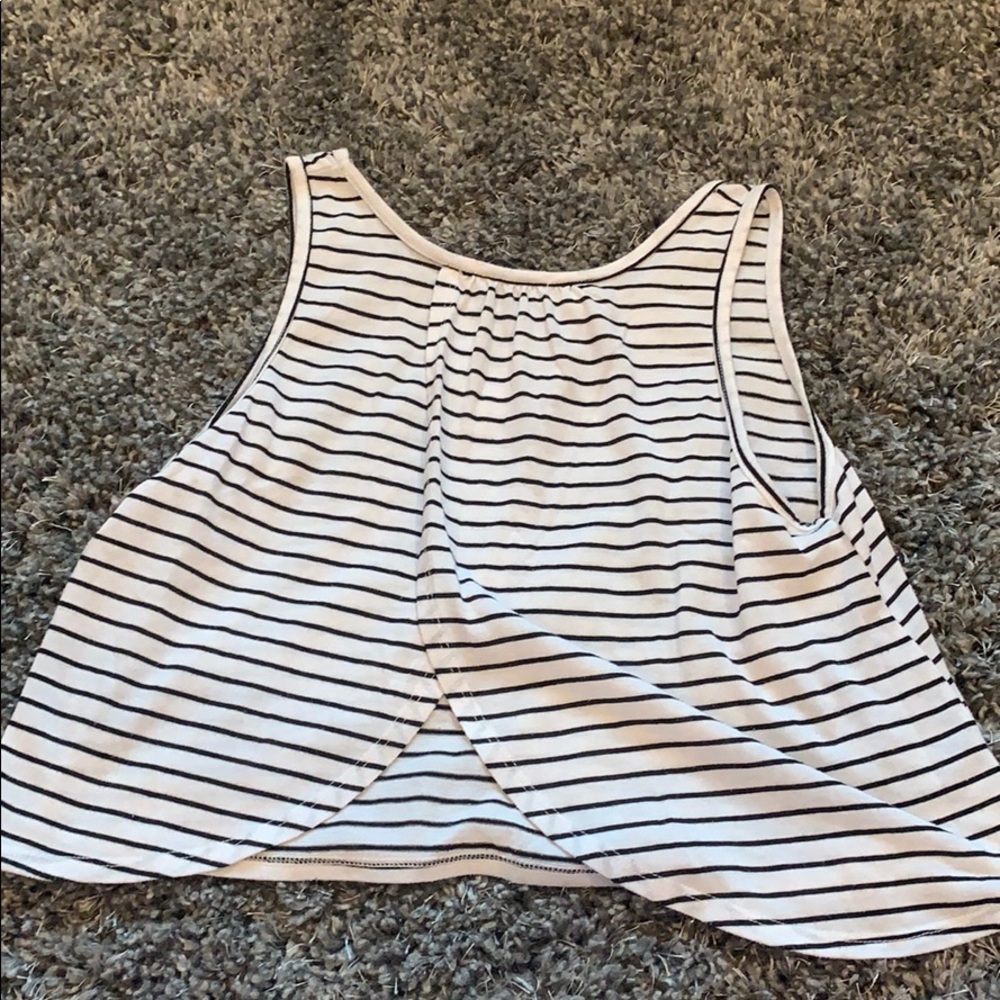 Top - Picture 2 of 2